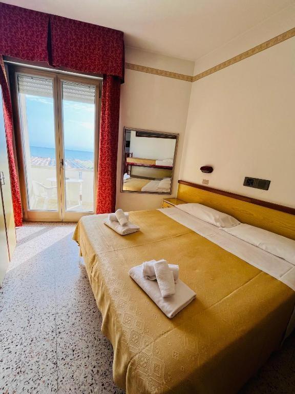Hotel Columbia Frontemare ริมินี ภายนอก รูปภาพ